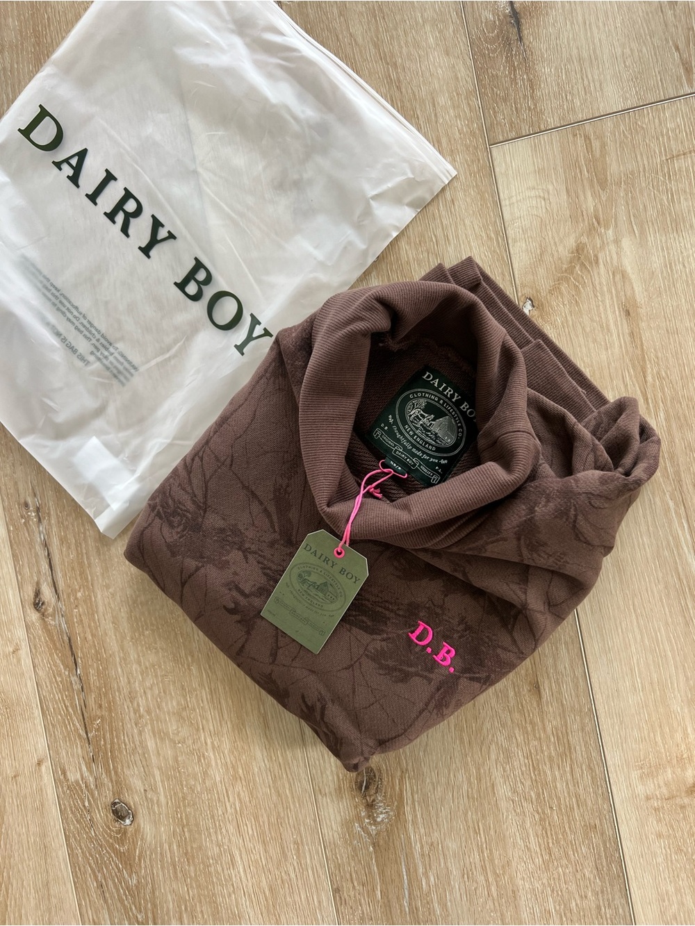 NWT Dairy Boy Diana neon pink Low Country Camo rollneck - Picture 7 of 15